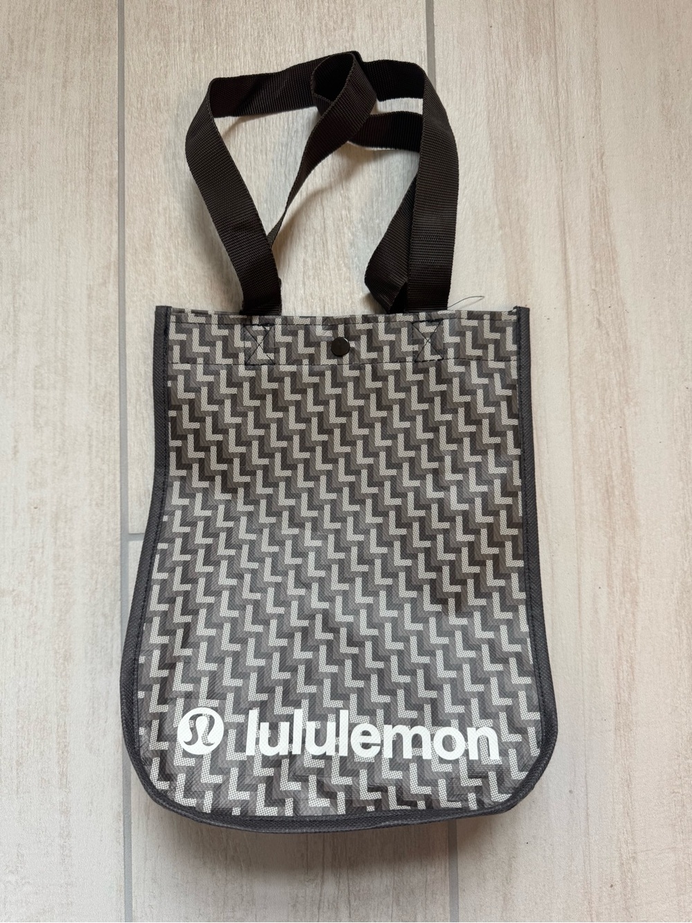 lululemon athletica Black & Gray Patterned Messenger Tote